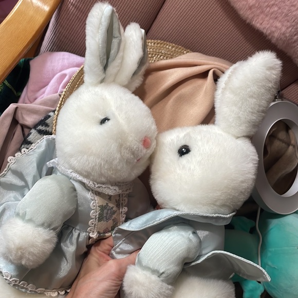 Adorable Vintage Bunnies 💋 - Picture 2 of 6